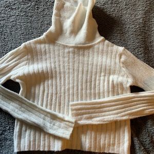 Cropped turtle neck sweater